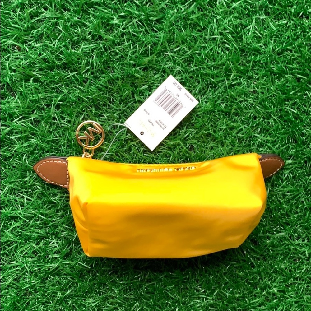 MICHAEL KORS TRAVEL XS POUCH CITRUS - Picture 14 of 16